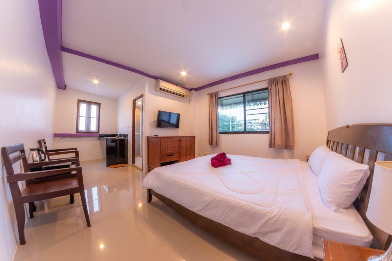 Enrico Hostel Patong Kültér fotó